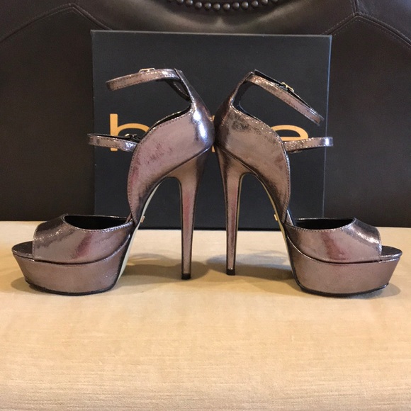 Heels - Picture 3 of 5